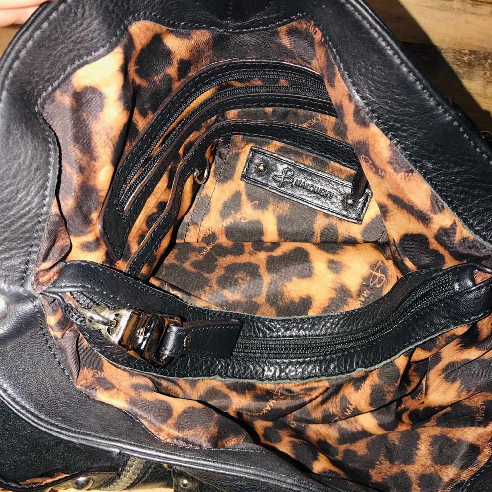 B Makowsky Black Leather & Silver Stud Crossbody. - Picture 12 of 16